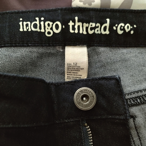 New! Indigo Threads distressed jeans . Dark wash. - Picture 3 of 8